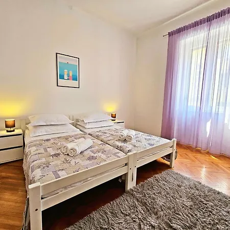 아파트 Nina Marie *