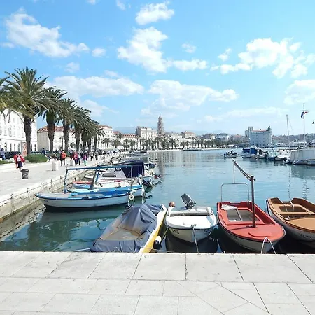 公寓 尼娜玛丽公寓 *