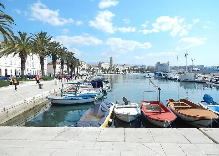 Апартаменты Nina Marie *